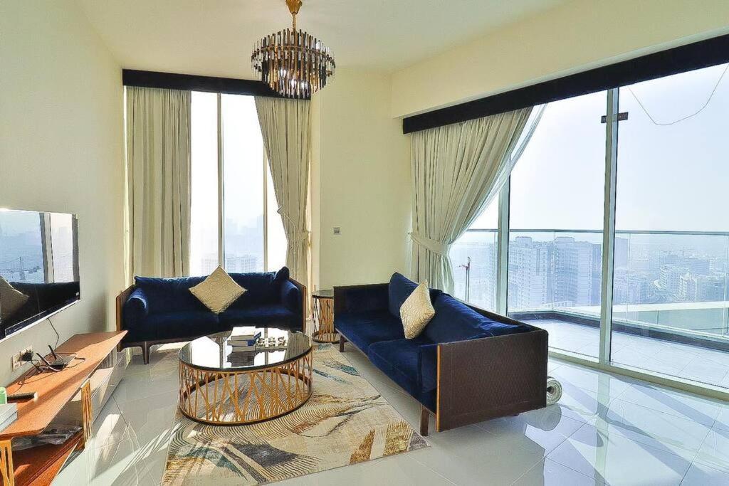 Miracle Vista Skyview 2 Bedroom Apt Dubai Ngoại thất bức ảnh