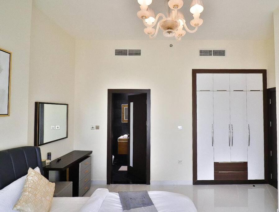 Miracle Vista Skyview 2 Bedroom Apt Dubai Ngoại thất bức ảnh