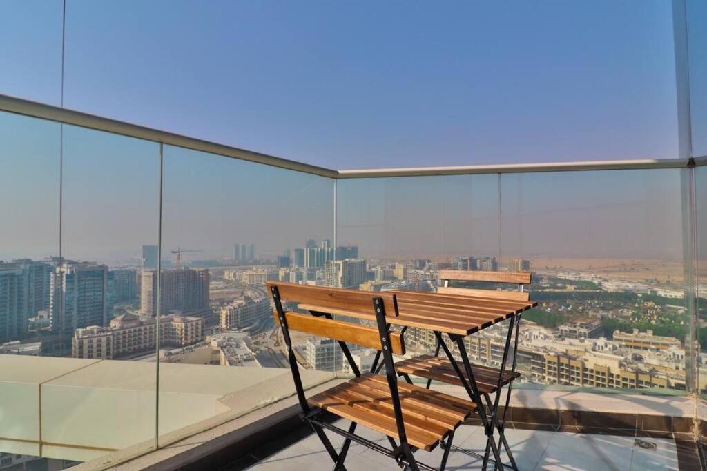 Miracle Vista Skyview 2 Bedroom Apt Dubai Ngoại thất bức ảnh